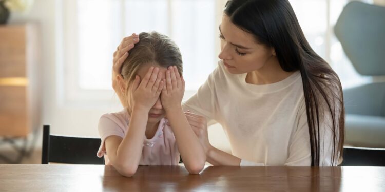 Jak rozmawiać z dzieckiem? Proste sposoby na mądre i wspierające rozmowy